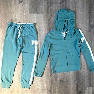 Victoria’s Secret PINK sweatsuit